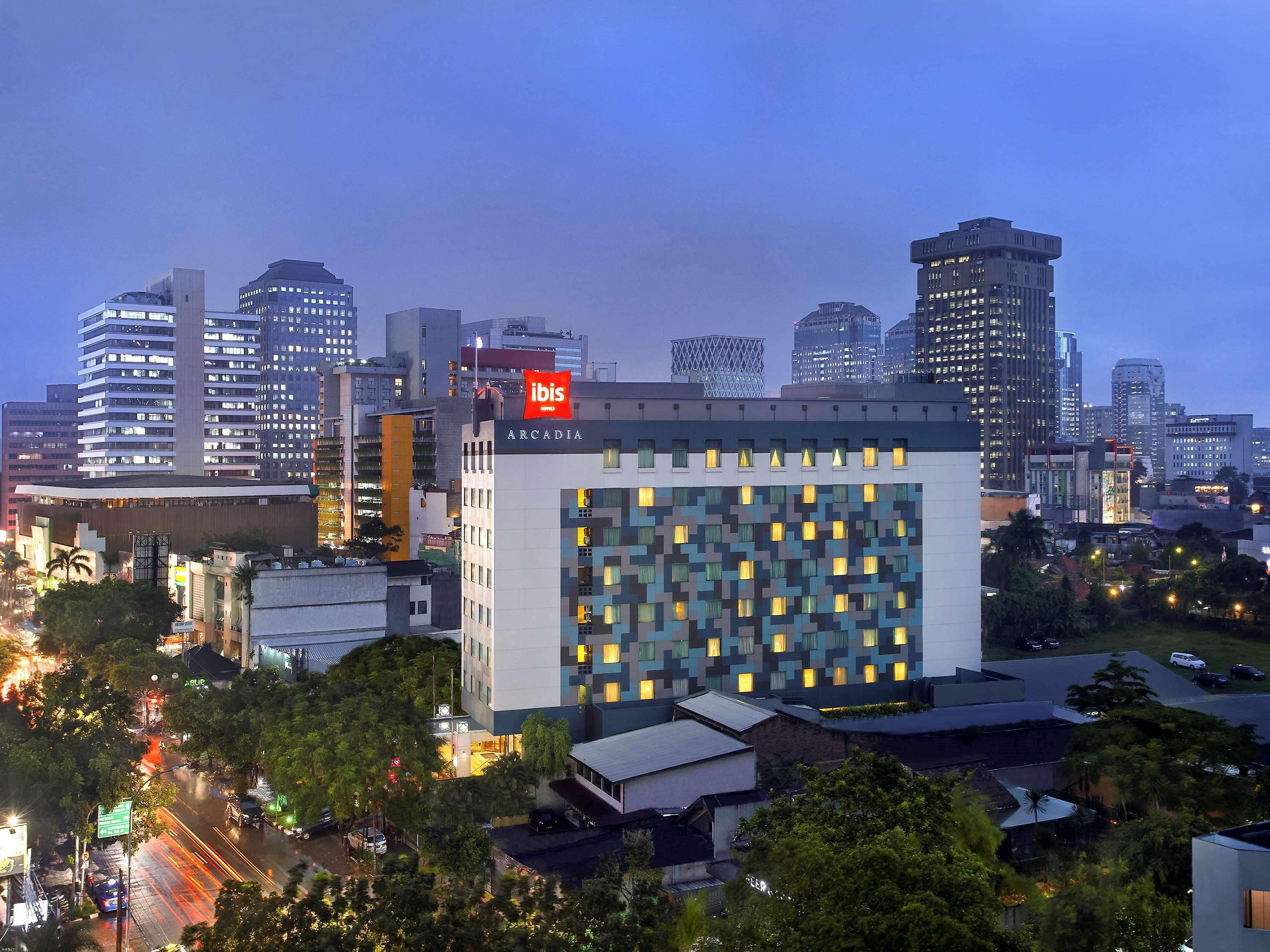 Ibis Jakarta Arcadia Exterior photo
