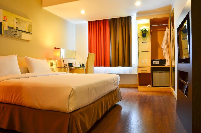 Ibis Jakarta Arcadia Exterior photo